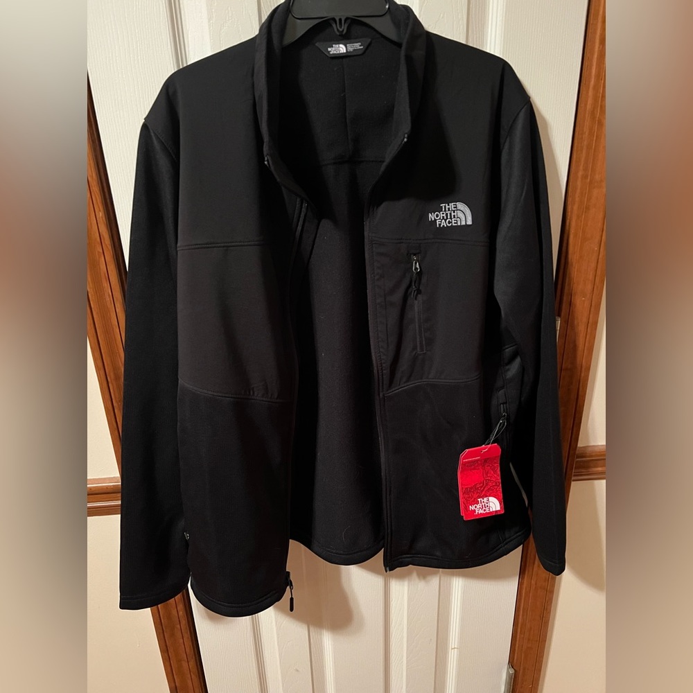 Men’s north face jacket new with tags